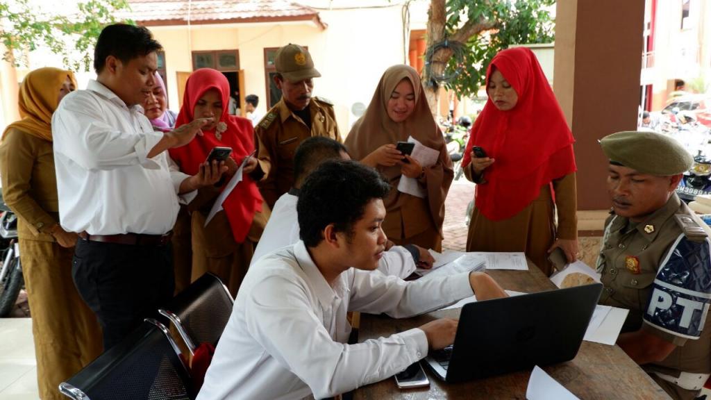 Para ASN Berkerumun Berkonsultasi e-Filing