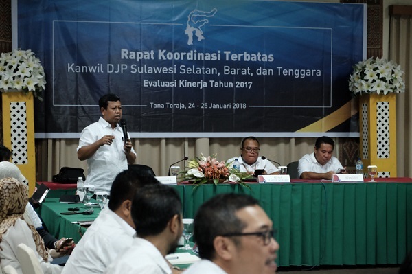 Kepala Bagian Umum saat memaparkan materi