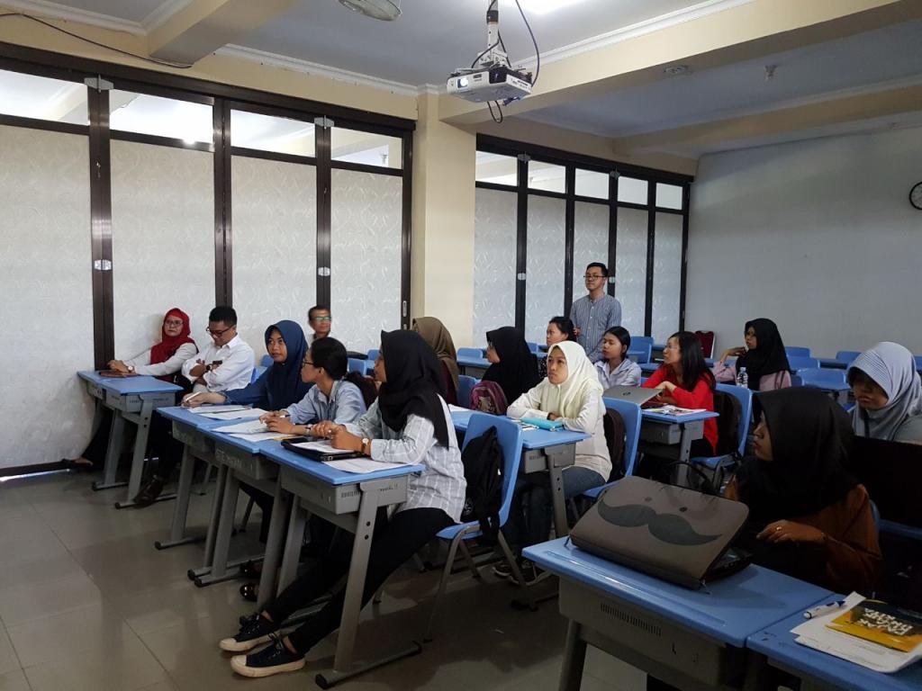 Puluhan mahasiswa dan mahasiswi STIE Madani ikuti edukasi pengisian SPT Tahunan