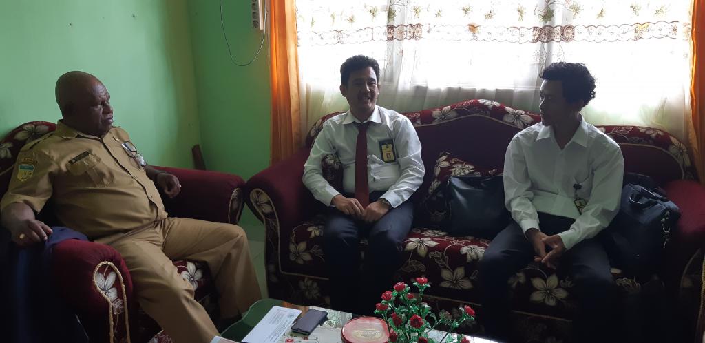 Tim KPP Pratama Merauke berdialog dengan Staf Wakil Bupati Kabupaten Mappi