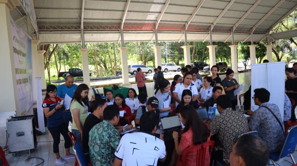 Para wajib pajak menyerbu pojok pajak Minahasa Utara