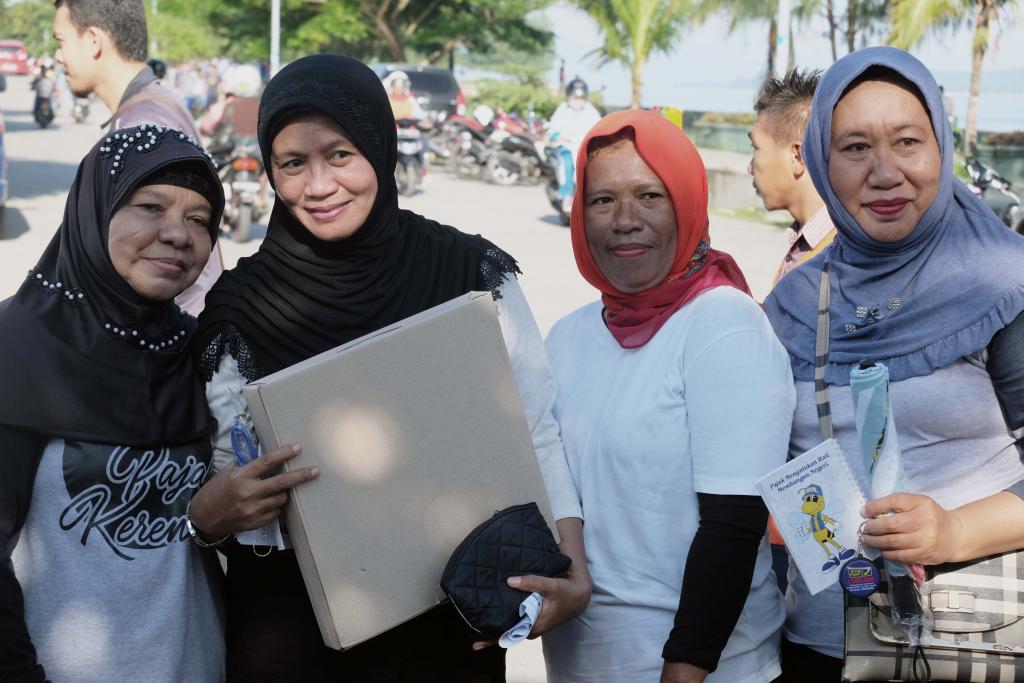 Keakraban yang terjalin antara petugas dan wajib pajak