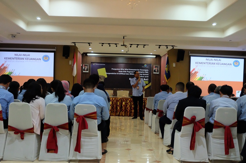 Sahappon Hutasoit Plh Kepala Kanwil DJP Bali memberikan sambutan sekaligus membuka acara ICV