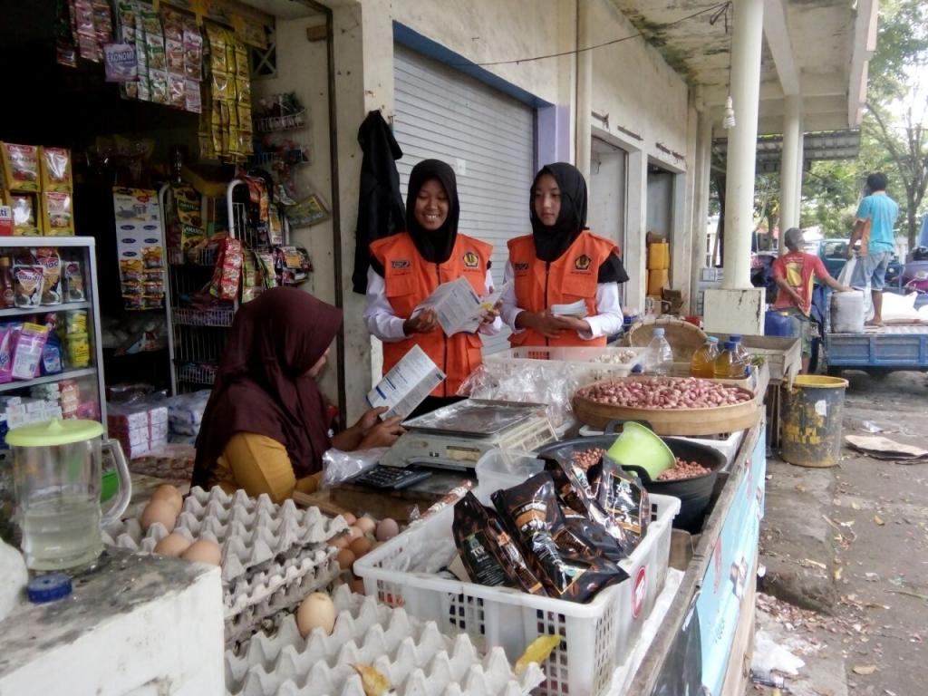 Pembagian Brosur PP46 dan e-Billing di Pasar Minulyo