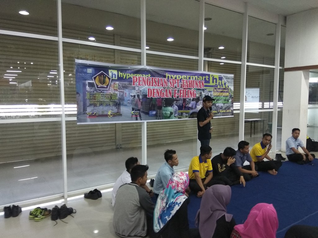 Penyampaian materi e-Filing dengan santai dan bersahaja yang dibawakan oleh Febda Farian, pelaksana KP2KP Tanjung Balai