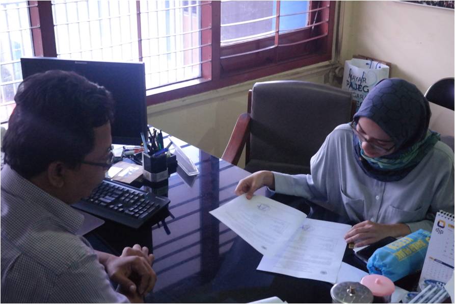 Mega Iskanti berkonsultasi tentang kewajiban perpajakannya