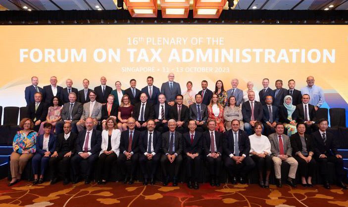 Bapak Nufransa Wira Sakti bersama dengan Head of Delegation dari negara anggota FTA lainnya