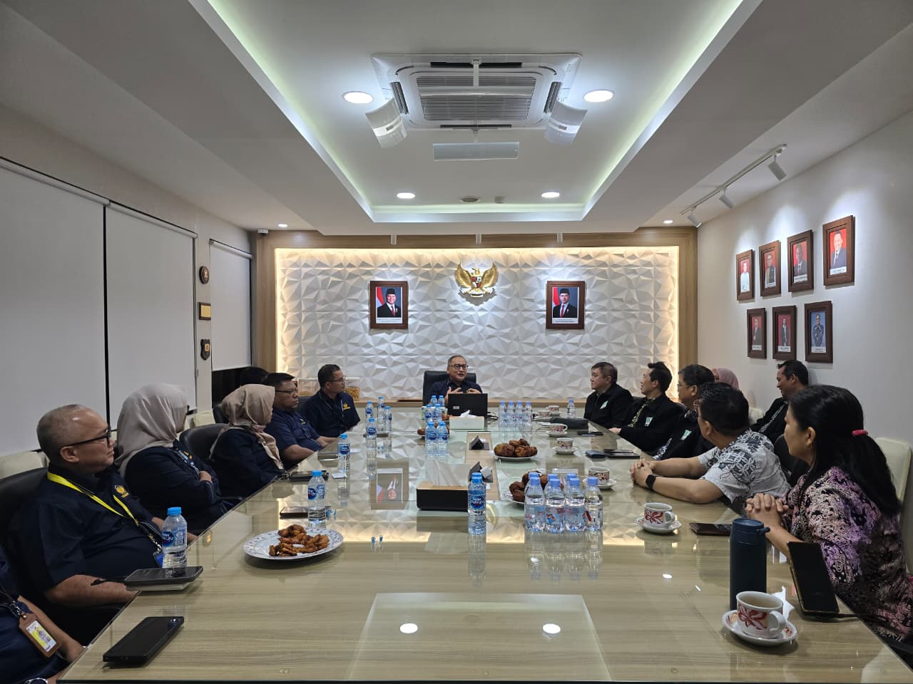 The Head of Permanent Establishment dan Expatriate Tax Office welcomed the visit from IKPI with positivity and openness.