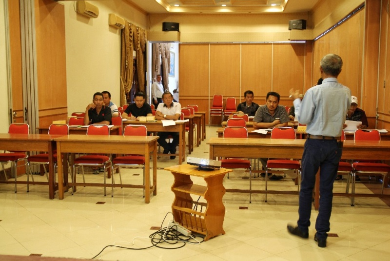 Para peserta antusias mndengarkan sambutan dari Kepala KP2KP Malinau