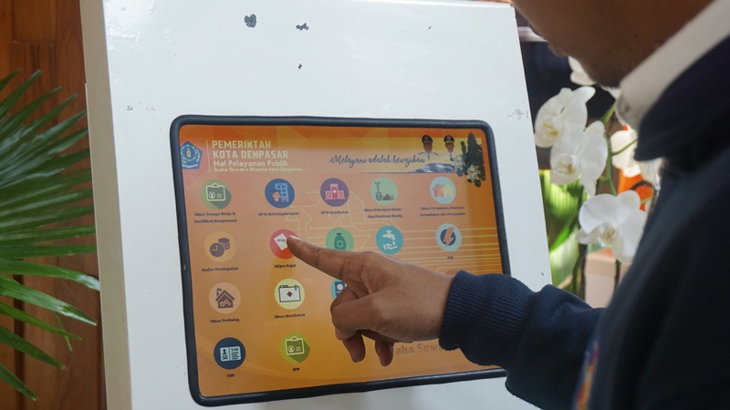 Tampilan menu antrian untuk layanan yang disediakan di Mal Pelayanan Publik