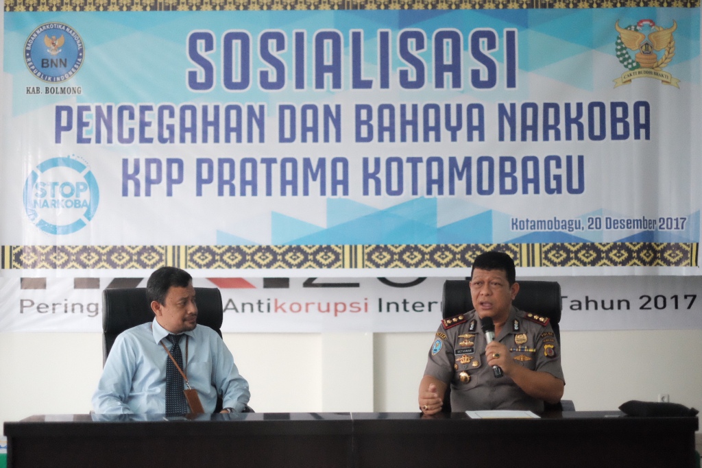 Pemateri Sosialisasi bersama Kepala KPP Pratama Kotamobagu