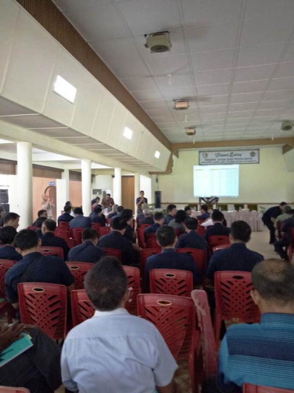 Antuasiasme dan keseriusan karyawan PTPN III saat mendengarkan pemaparan oleh narasumber