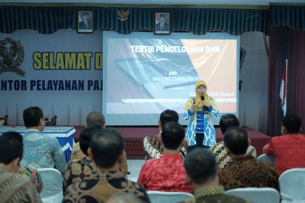 Penyampaian materi terkait Tertib Tata Kelola Barang Milin Negara yang disampaikan oleh Maulina Fahmilita dari Direktorat Jenderal Kekayaan Negara (DJKN) Sumut