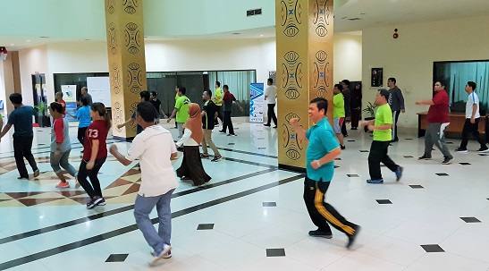 Peserta DJP Bugar Kanwil DJP Papua Maluku tetap ceria sepanjang acara