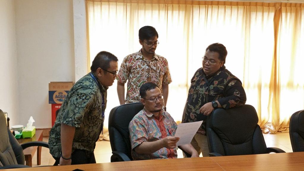 Validasi dan rapat unsur-unsur penilaian