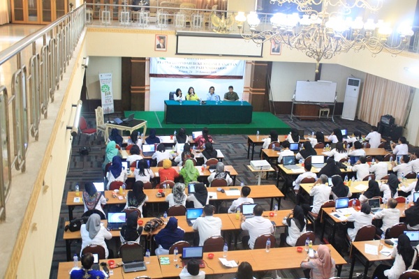 Acara pembukaan pelatihan Cashless oleh Pimpinan Bank Jatim