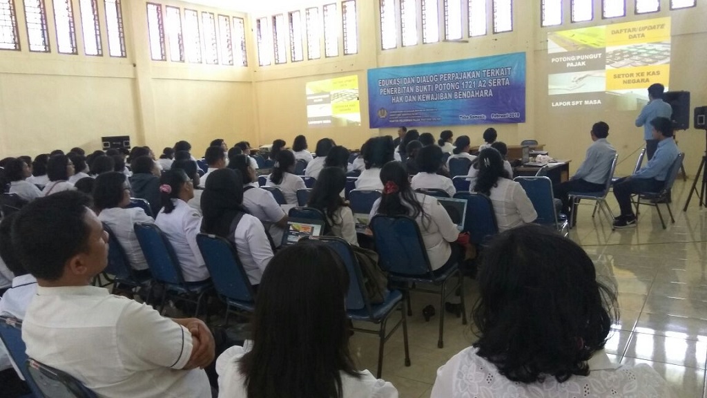 Antusiasme peserta sosialisasi menyimak paparan yang disampaikan