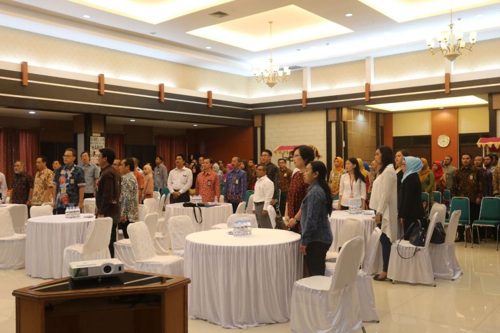 Pejabat di lingkungan KAnwil DJP Jateng II mengikuti acara