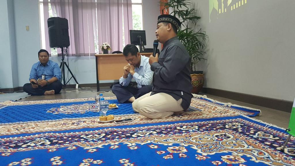 Siraman Rohani bertajuk "Melayani Sepenuh Hati" oleh Ustadz Syahrani Mardani, Lc