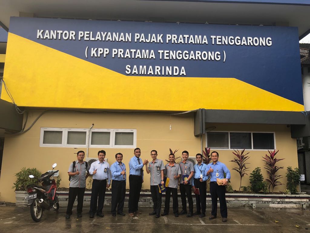 KPP Pratama Tenggarong dan Kantor Pos Indonesia membangun kerja sama yang erat antar instansi.