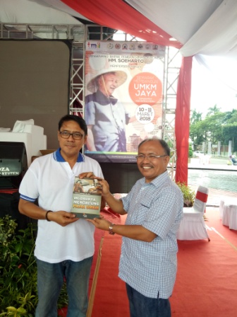 Penyerahan cinderamata