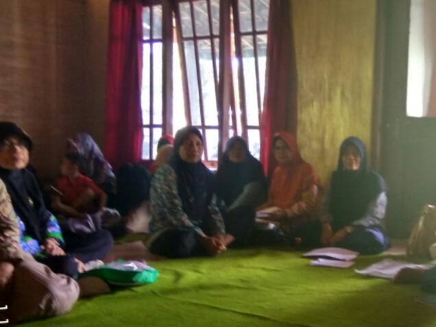 Peserta antusias mengikuti acara pengisian SPT dan pelaporan penempatan harta amnesti pajak