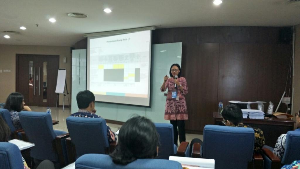 Narasumber Saling Berdiskusi Dengan Para Peserta