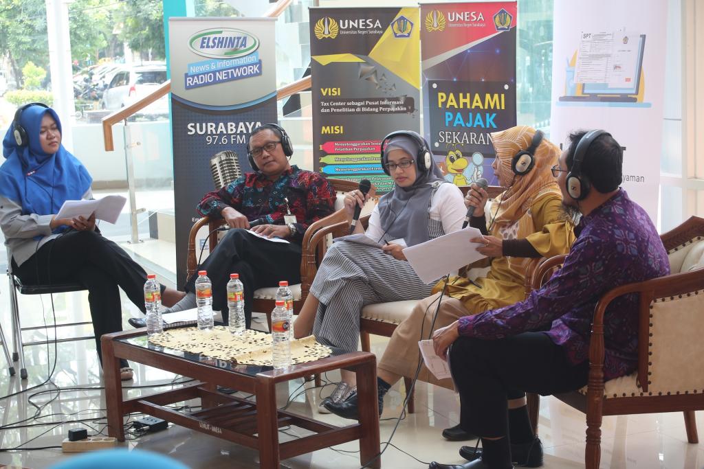 Talkshow Radio On The Spot di Universitas Negeri Surabaya (UNESA)