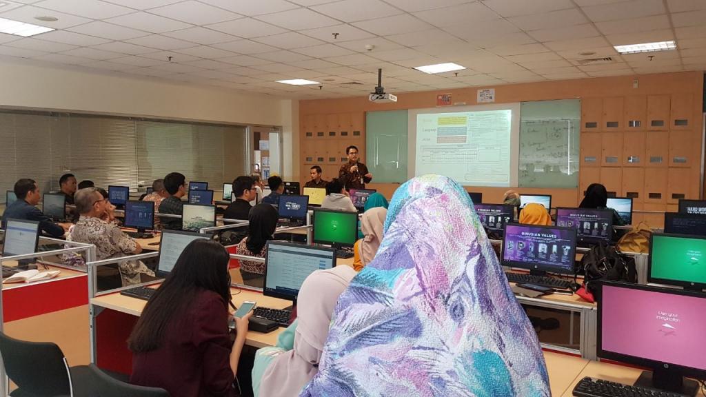 Kanwill DJP Jakarta Barat pandu pengisian SPT via eFiling di Kampus BINUS