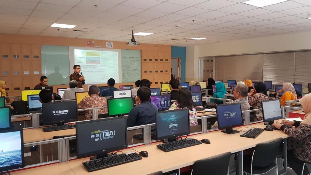 Kanwill DJP Jakarta Barat pandu pengisian SPT via eFiling di Kampus BINUS