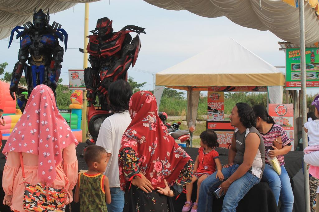 Pengunjung yang lagi ngantri foto