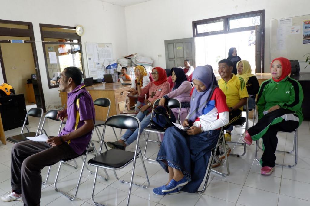 WP menyimak pemaparan materi