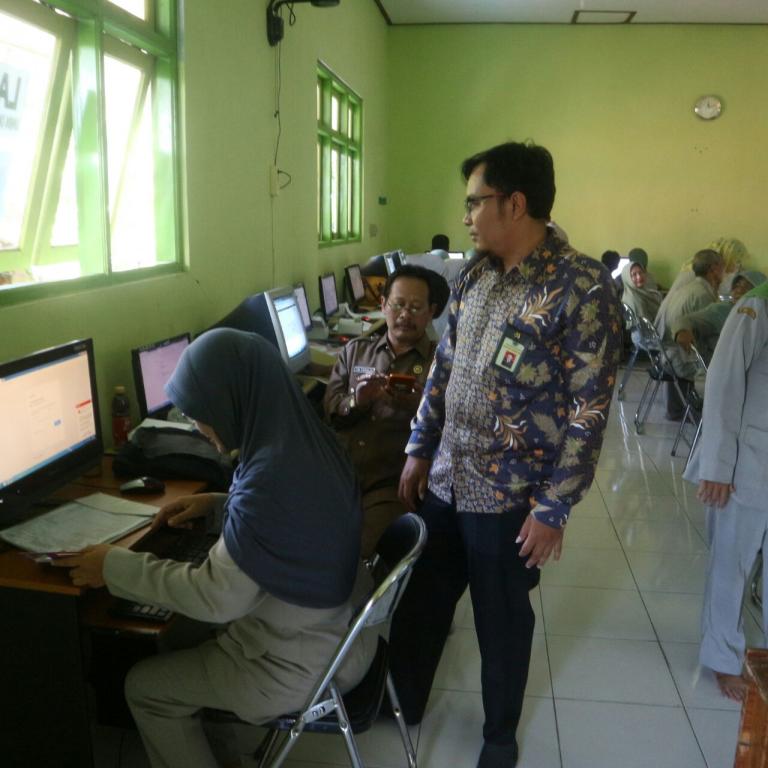 Guru-guru belajar e-filing