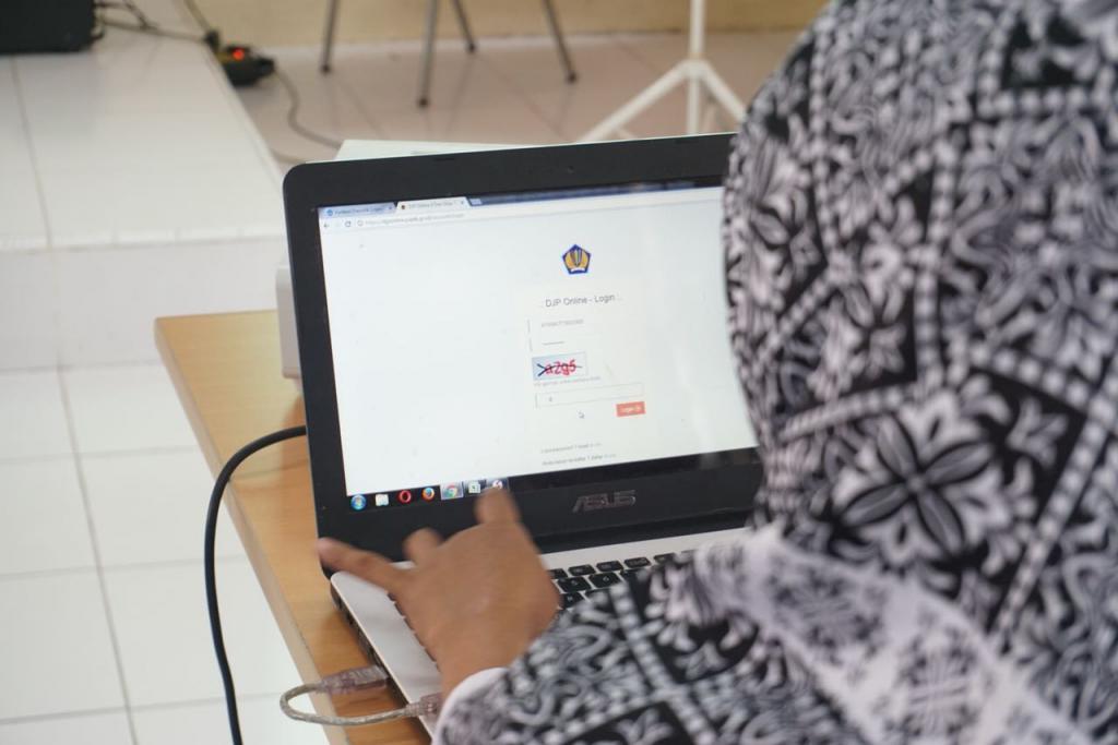 praktik pengisian SPT Tahunan melalui E-Filing