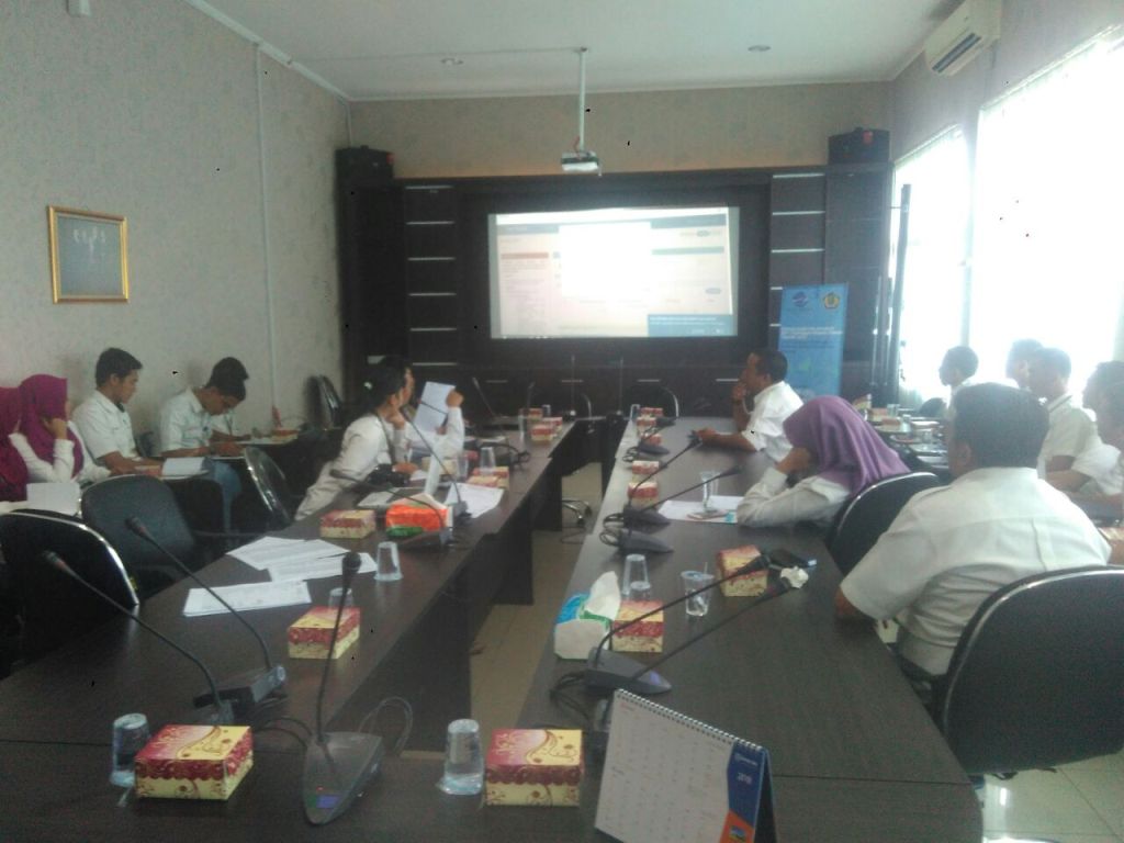 Peserta sosialisasi saat menyimak penjelasan mengenai pelaporan SPT Tahunan PPh tahun 2017