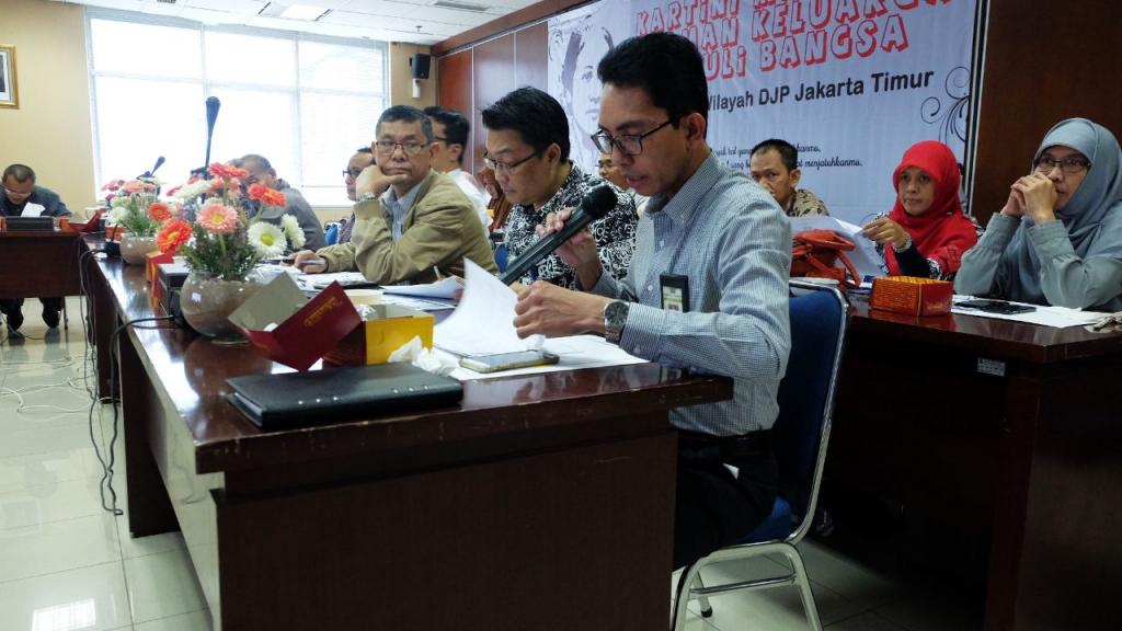 Peserta sosialisasi aktif bertanya saat sesi diskusi