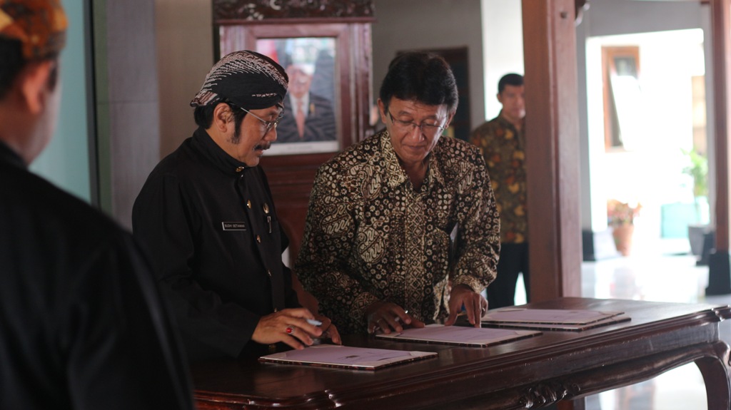 Penandatanganan MoU antara Pemerintah Kabupaten Banyumas dengan KanwiL DJP Jawa Tengah II