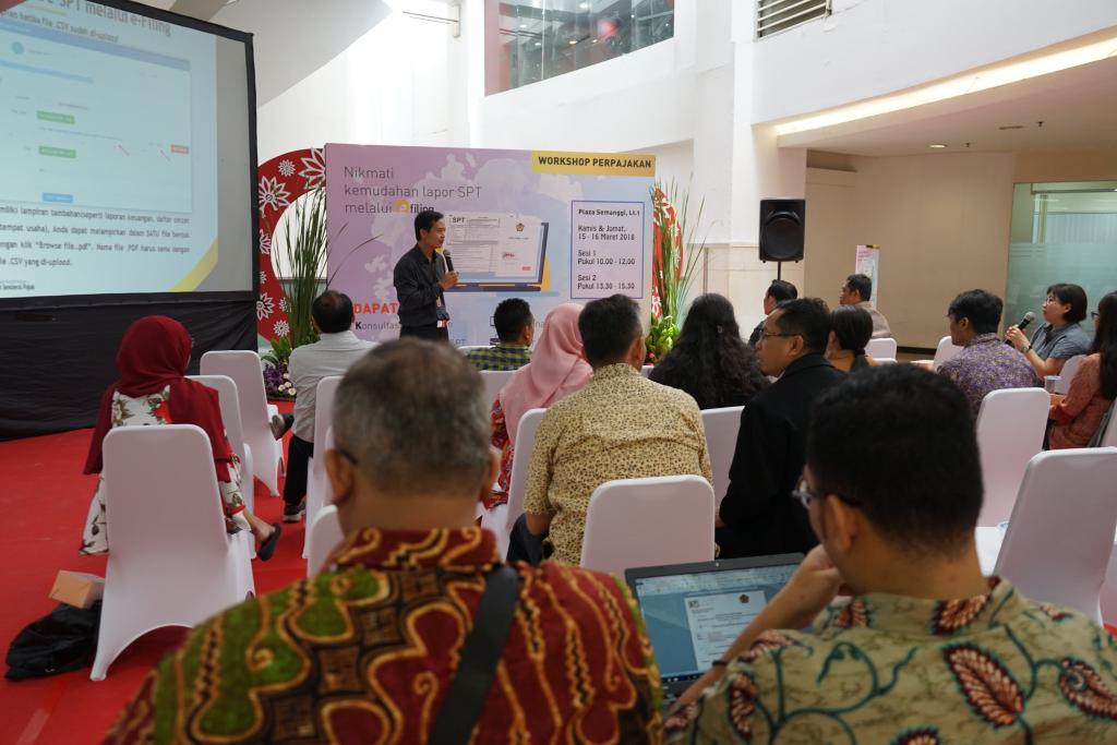Suasana workshop perpajakan di Plaza Semanggi