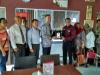 Penyerahan Plakat dari Fery Corly kepada Ketua IHGMA Prov. Kaltara  Reza Ruspiansyah